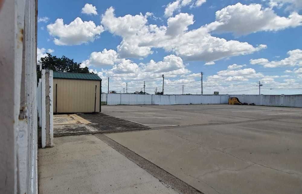 3801 Casa Blanca Rd, Laredo, TX 78041